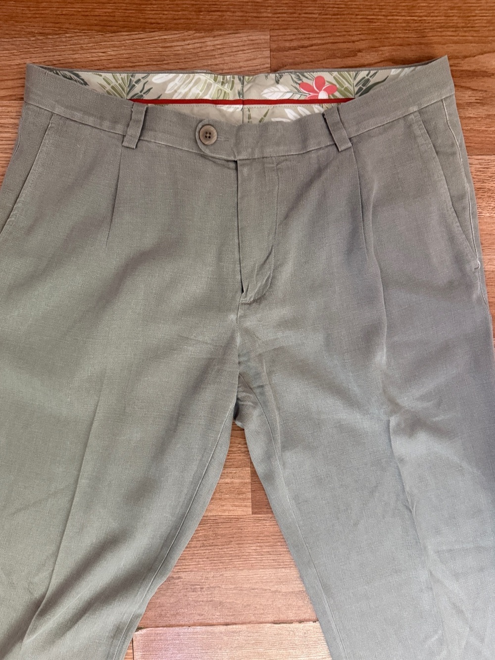Tommy Bahama Men's Light Olive Silk Dress Pants - Sleek Flat Front - Picture 8 of 8